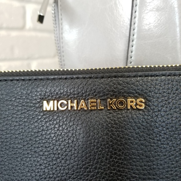 Michael Kors Jet Set Large Zip Clutch BLACK - Picture 3 of 5